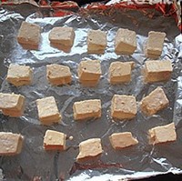 金黄脆豆腐的做法 步骤3